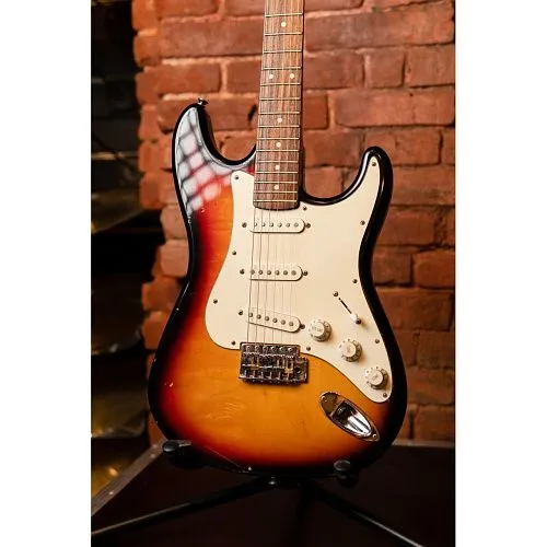 Hurricane Stratocaster электрогитара (Б/У).